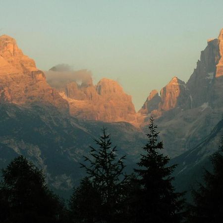 Chalet Golf Campiglio / LuxApt / fronte piste-impianti-golf Madonna Esterno foto