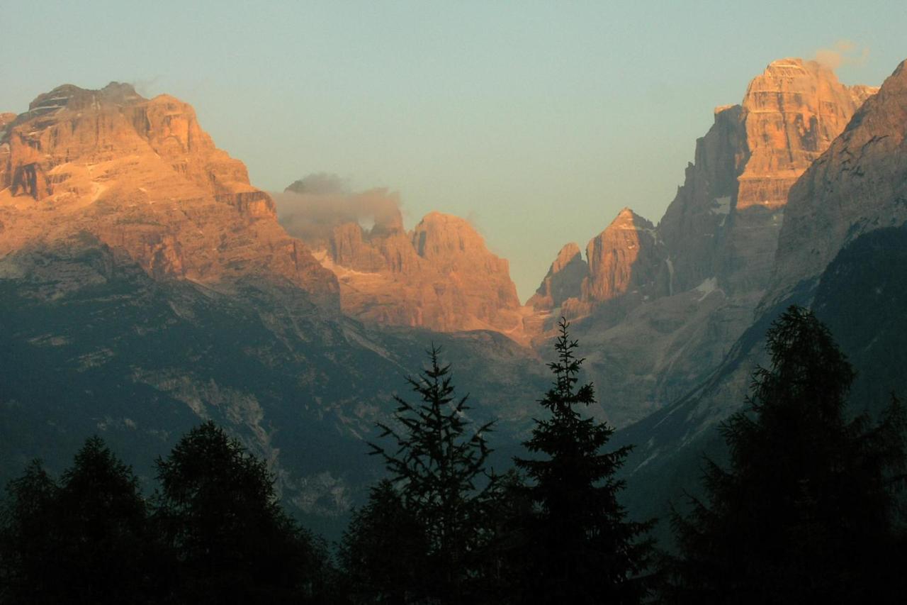 Chalet Golf Campiglio / LuxApt / fronte piste-impianti-golf Madonna Esterno foto