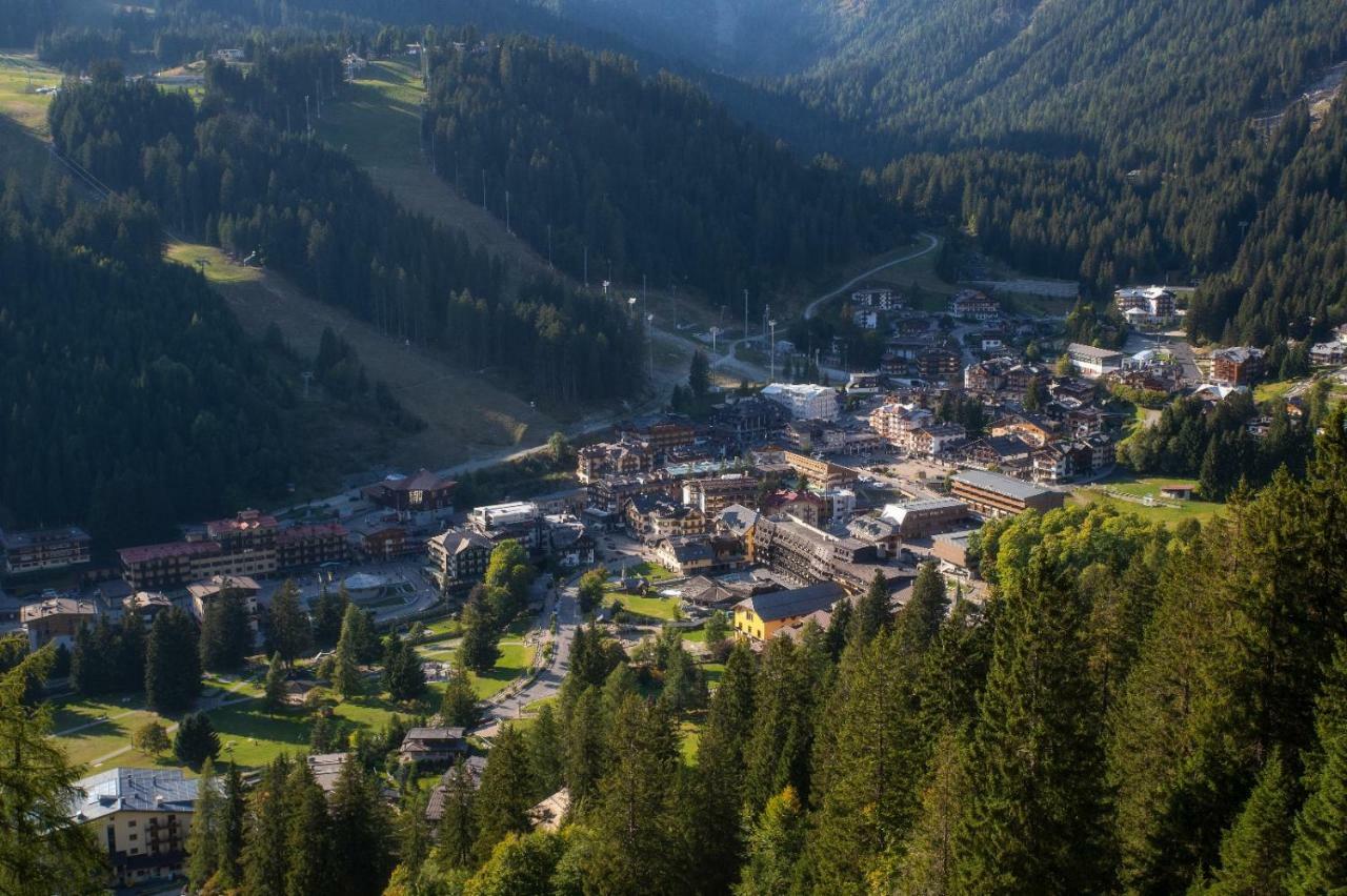 Chalet Golf Campiglio / LuxApt / fronte piste-impianti-golf Madonna Esterno foto